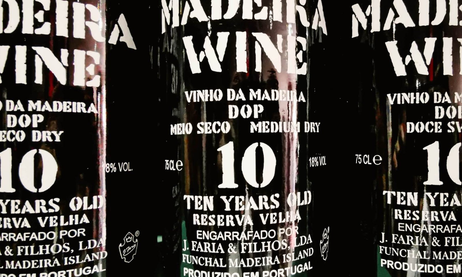 Vinho Madeira Seco, Meio Seco e Doce © lavidaesmara
